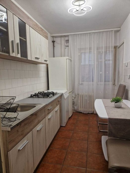 Apartament 2 camere confort 1,  55mp,langa Spitalul Judetean parter cu balcon