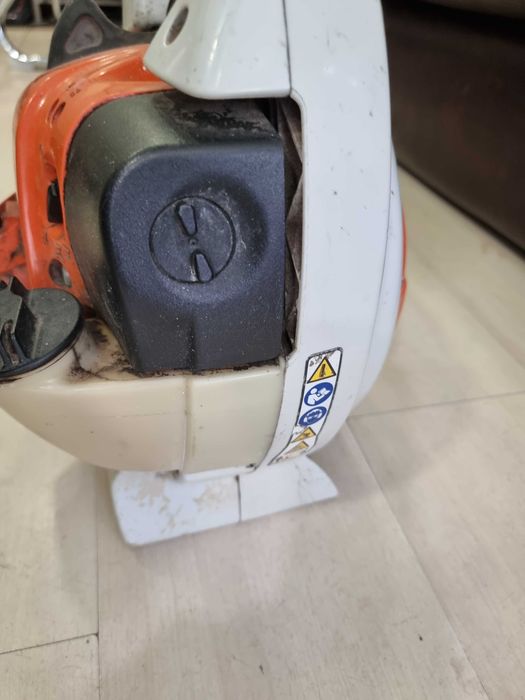 Машината за засмукване и издухване листосъбирач Stihl