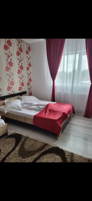 Inchiriez apartament