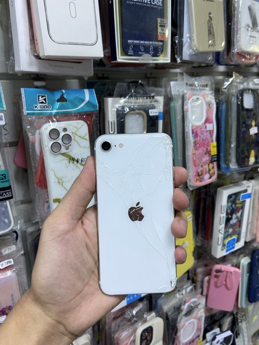 iPhone 8 /64гб продаю срочно