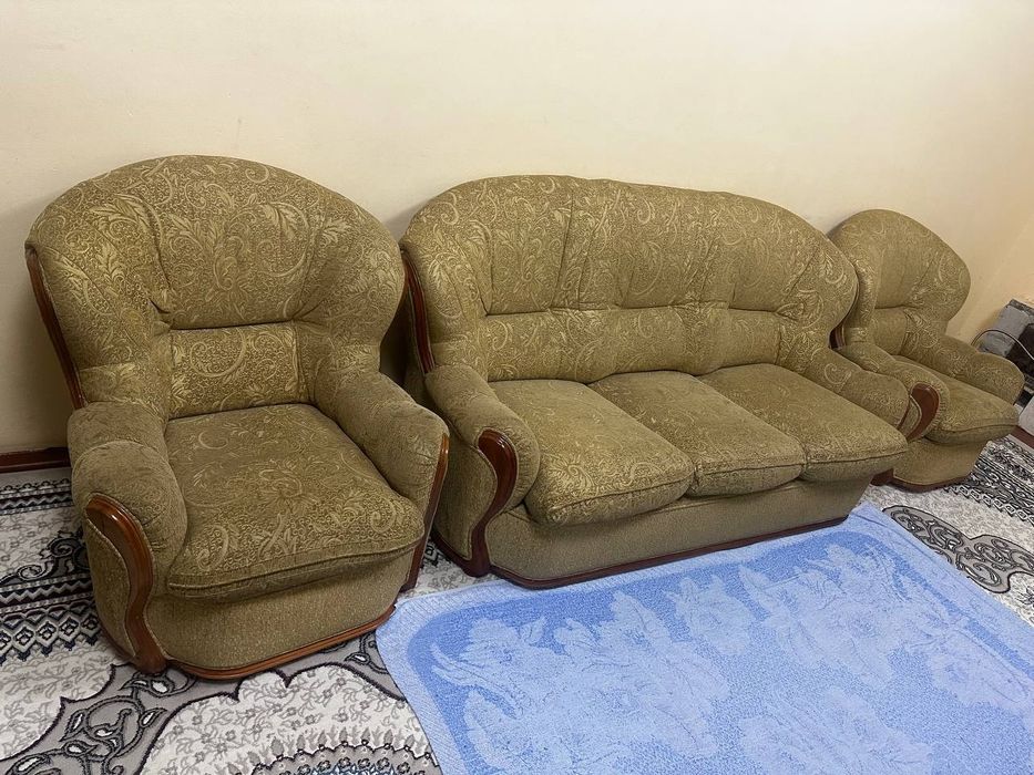 Srochna Divan kreslo xolati yaxshi