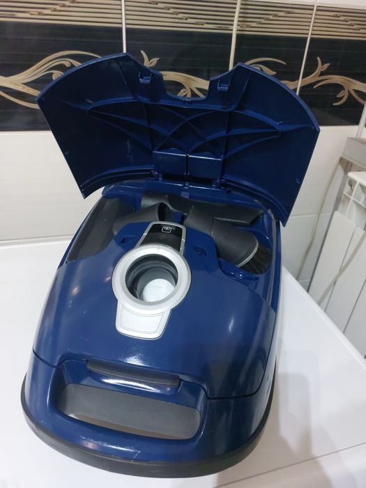 Прахосмукачка Miele Complete C3 Comfort EcoLine