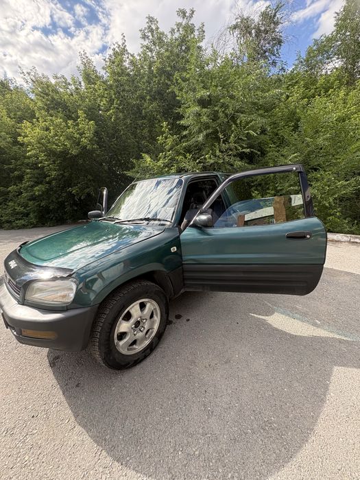 Продам toyota raf4