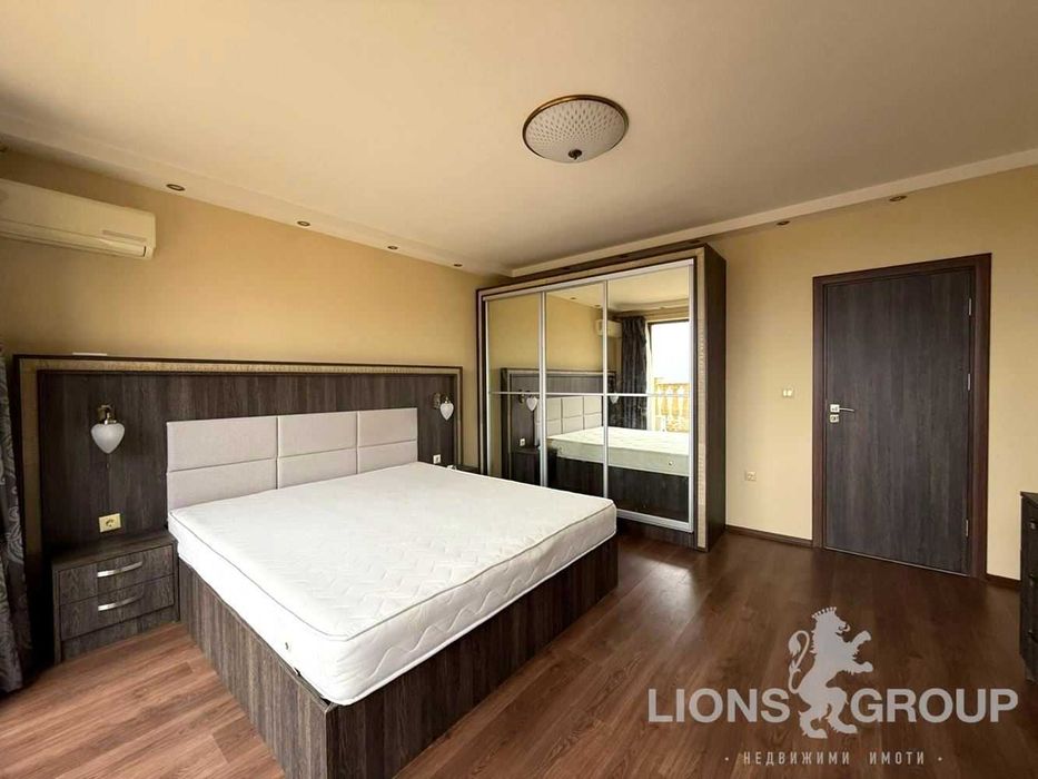 Тристаен обзаведен апартамент в затворен комплекс