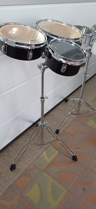 Бонгоси . Барабани .Перкусии