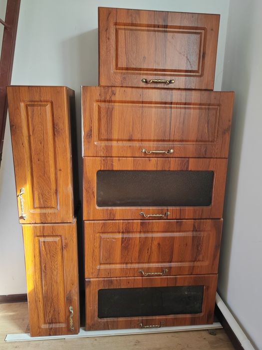 Кухонный гарнитура продаётся