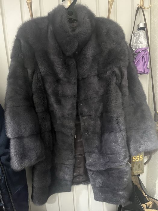Продам красивую норковую шубу