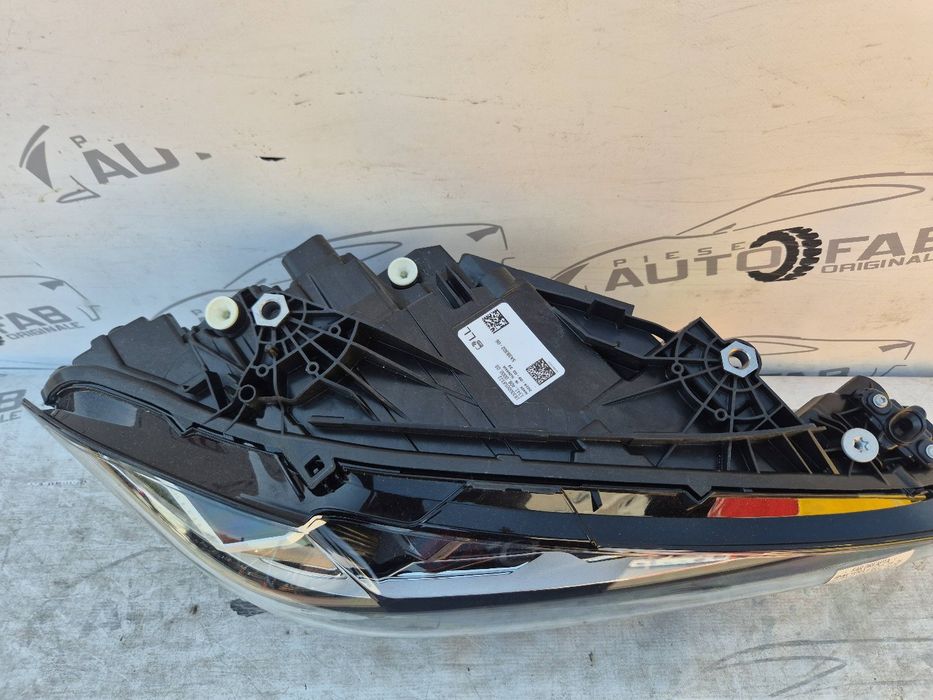 Far dreapta BMW Seria 4 I4 G22-G23-G26 LCI Full LED 5A3B302-06 an 2024