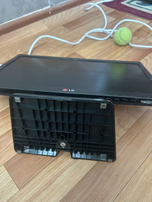 Продам манитор17 дюмов