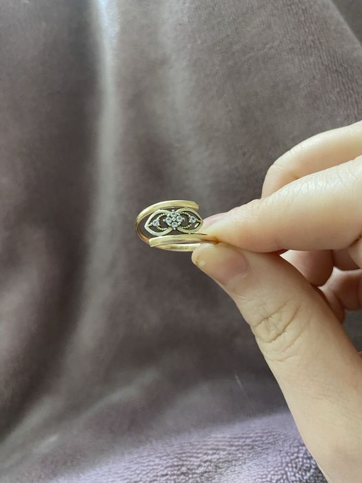 Продам золотое кольцо