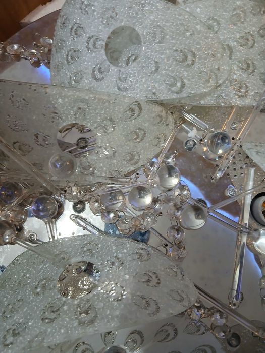 Полилеи с колони и Bluetooth влашка осветление