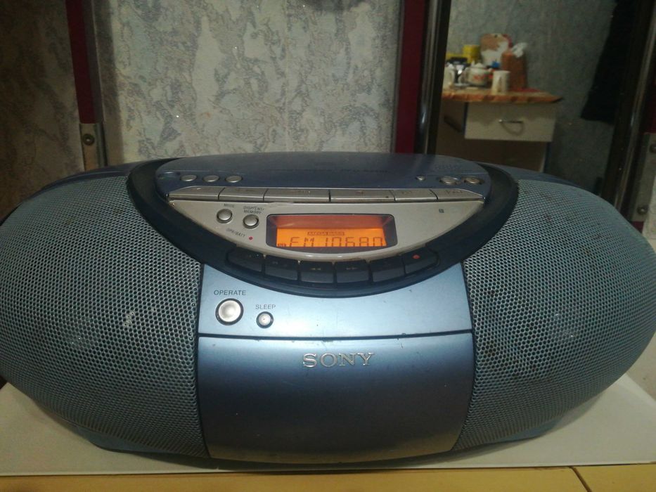 Магнитола Sony..