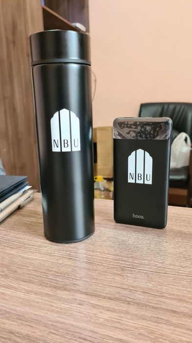 Предоставляет услуги корпоративных подарков, печатаем на уф на всем