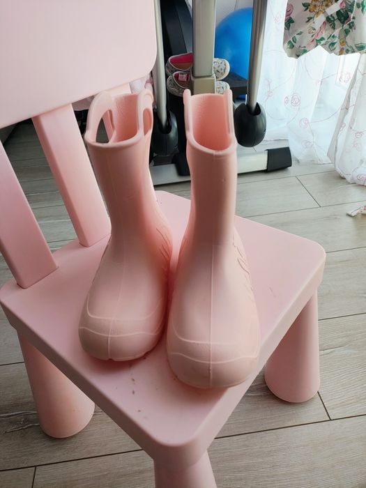 Детски ботушки при дъжд