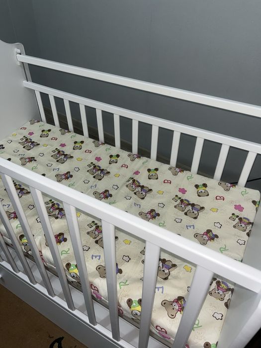 детский кровать белый.