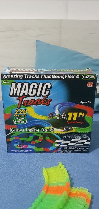 Circuit Magic cu masinuta luminoasa
