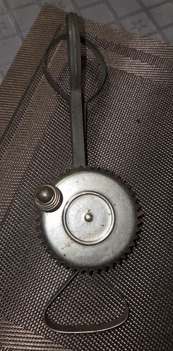 Mixer manual vechi, in stare buna