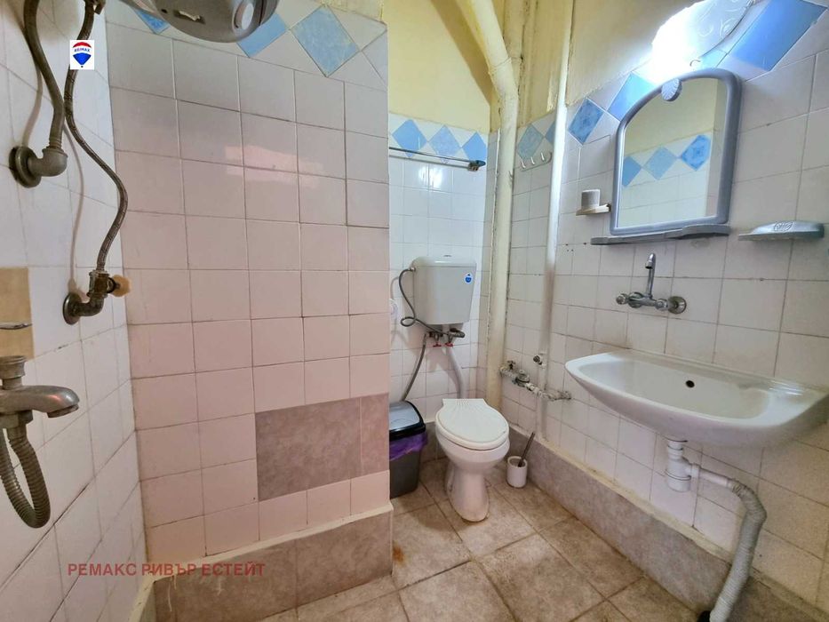 Продава се Двустаен апартамент в Русе, Здравец - 64 кв.м за 622 €/кв.м - Снимка #13