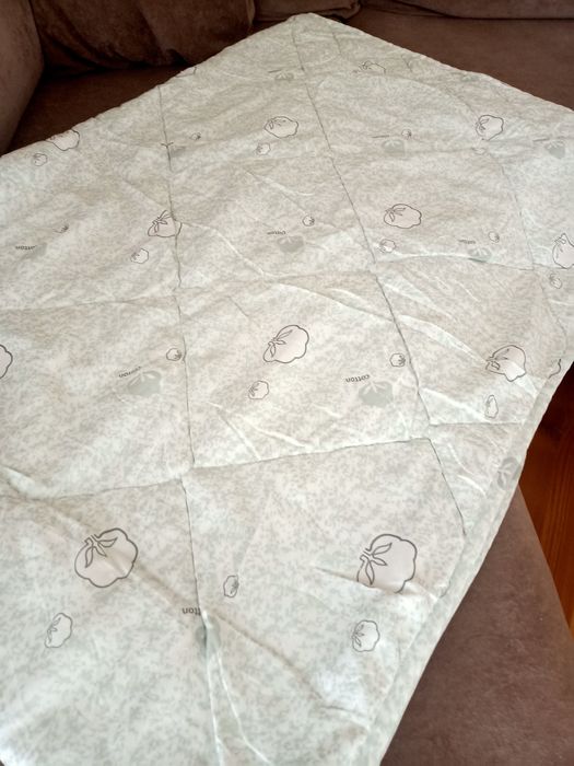 Продам одеяло новое