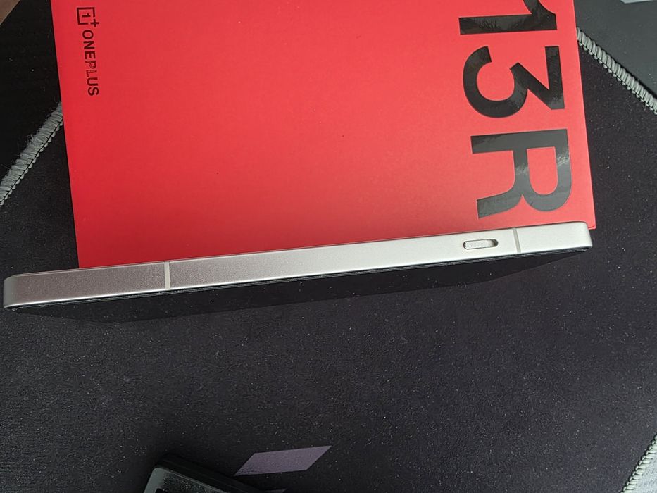 ONEPLUS 13.12 gb,256