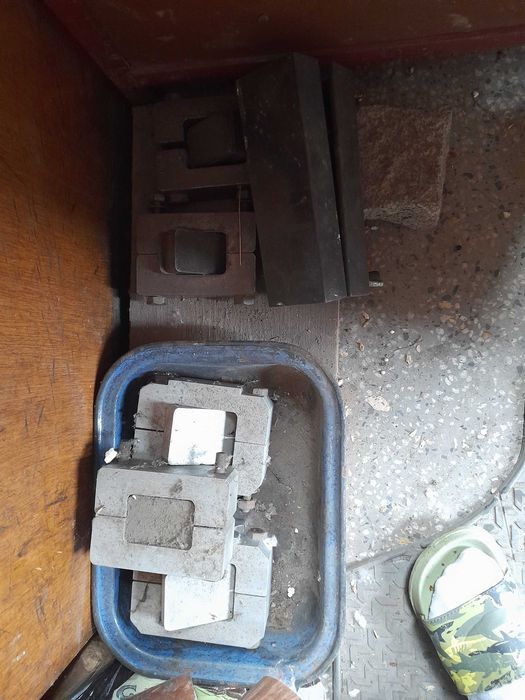 Преса за изпичане на златарски матрици