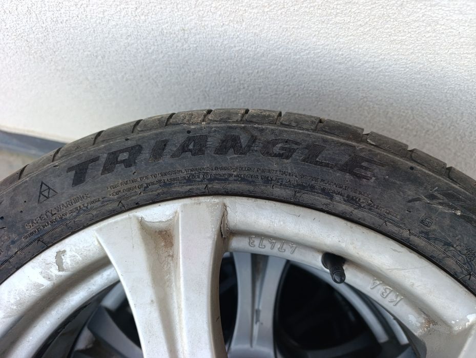 Vând  4 roți,cauciucuri vară 225/45/17  ,cu jenti aluminiu