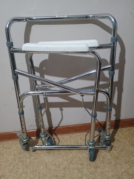 Продам биотуалет для неходячих людей