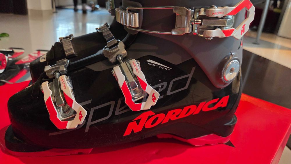 Skiuri si clapari copii