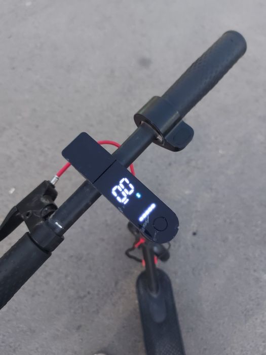 Электросамокат GT E-Scooter M365 черный