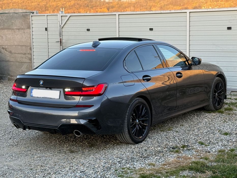 Bmw G20 - 330e - 292 CP - Pachet M - Laser - Trapa -suspensie adaptiva