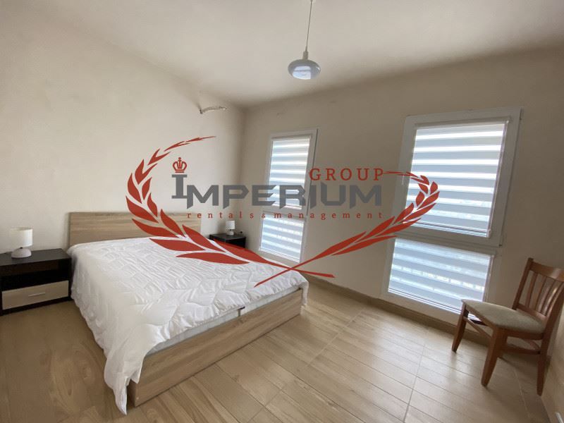 Тристаен обзаведен апартамент под наем в района на кв. Бриз, гр. Варн