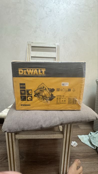 Циркулярной пила  Dewalt 560