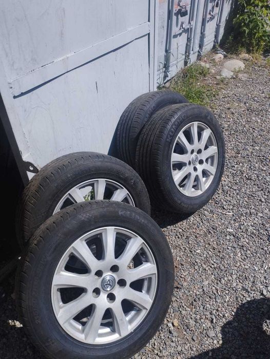 Продам колеса на Камри 40