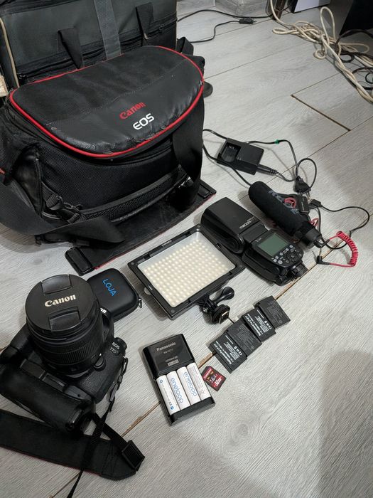 Продается Canon 77d