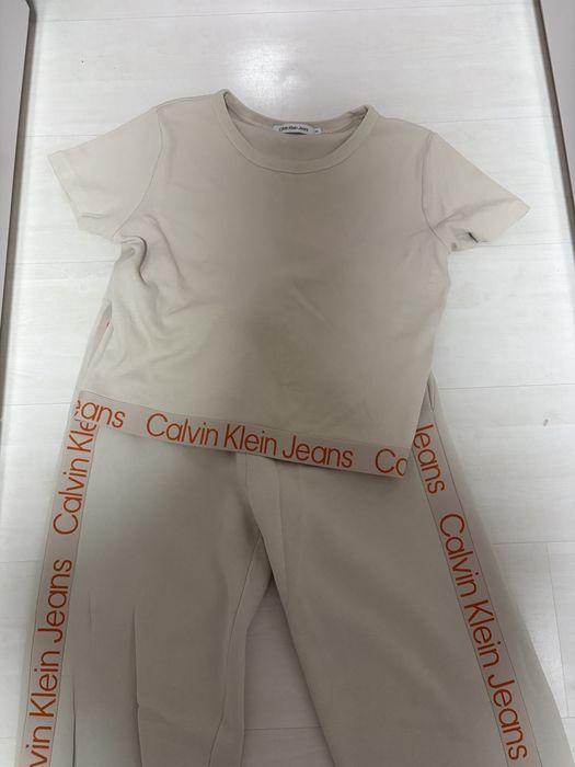 Calvin Klein дамски спортен екип