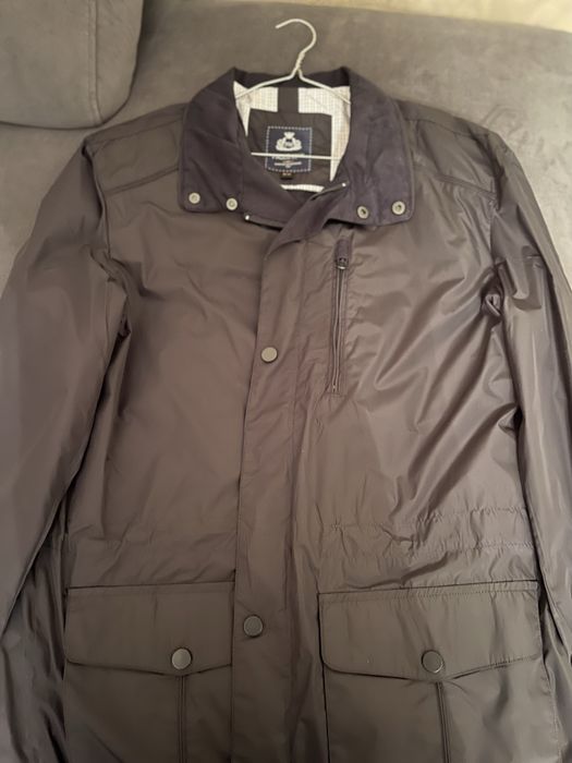 Куртка- ветровка