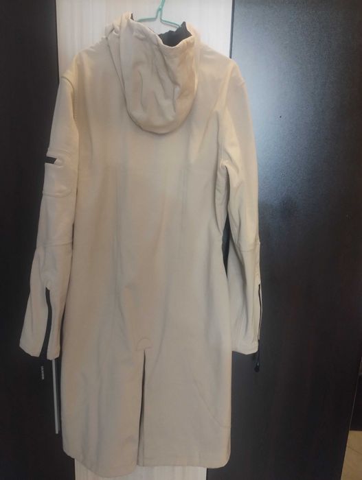 Маркови водоустойчиви дълги якета и вълнени палта