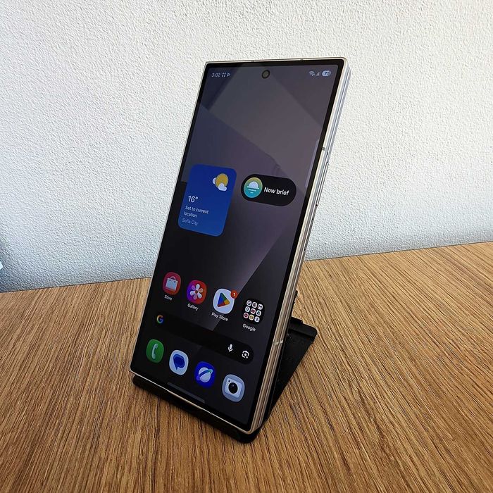 Samsung Galaxy Z Fold7 512GB Silver Shadow – гаранция + подарък калъф