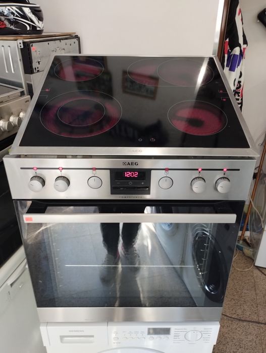 Фурна с плот AEG Competence MAXI