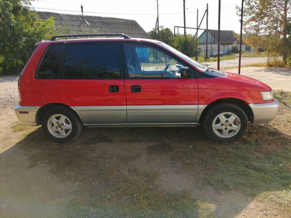 Продаю Mitsubishi Space Runner