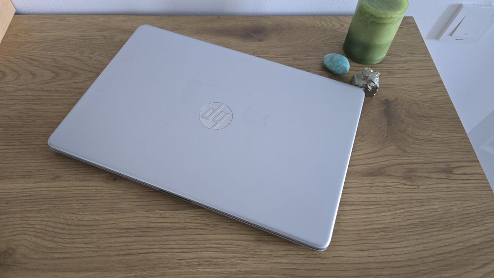 Laptop HP 15s — AMD Ryzen 3 5300U, 12GB RAM, SSD, Windows 11 — STARE de functionare  excelenta