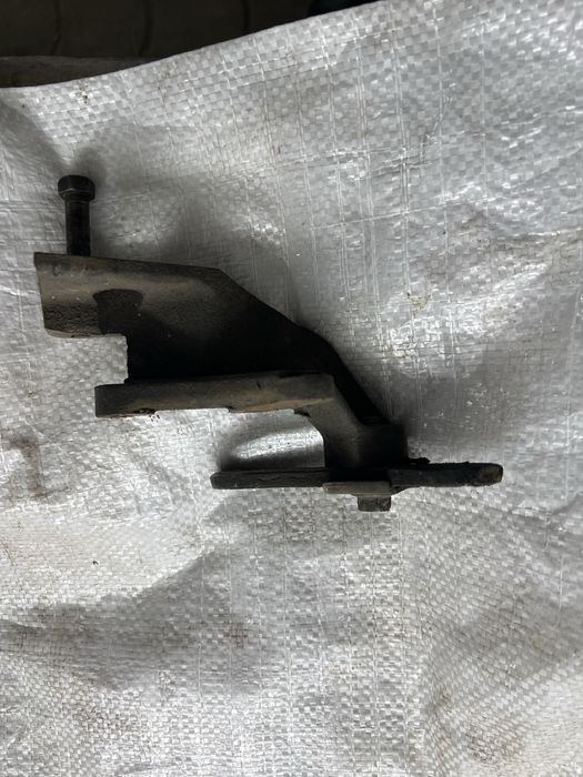 Кранштейн гура 4216