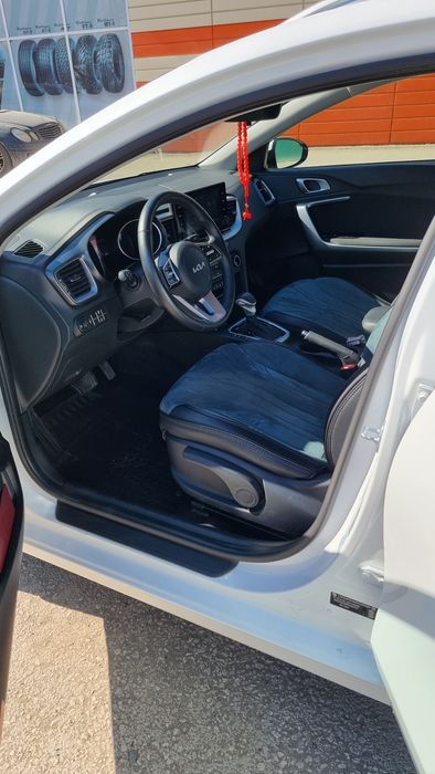 Продам KIA Ceed SW