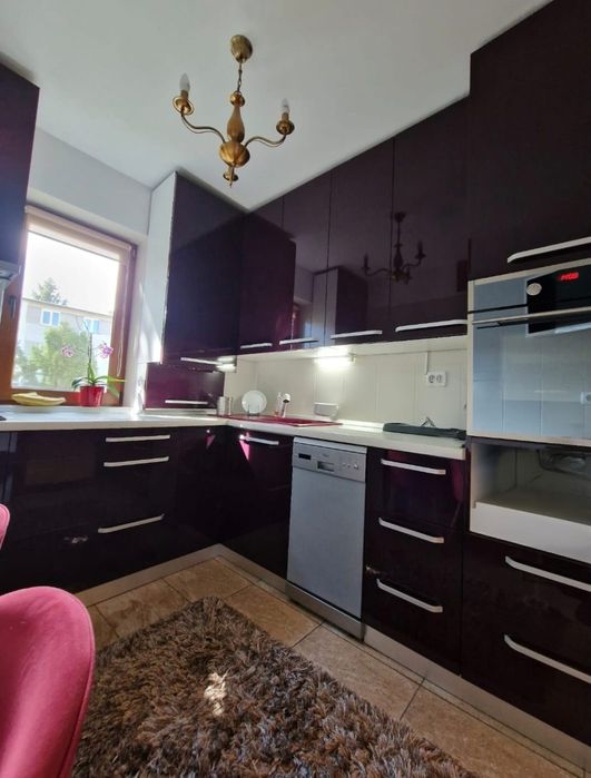 Vând sau închiriez apartament cu 2 camere, 60mp utili, complet mobilat si utilat.