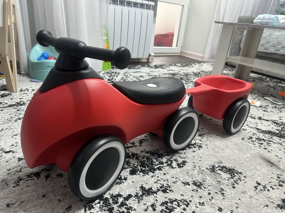 Машинка каталка. Толокар