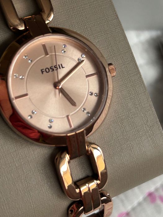 Fossil Kerrigan нов страхотен кварцов дамски часовник в розово злато