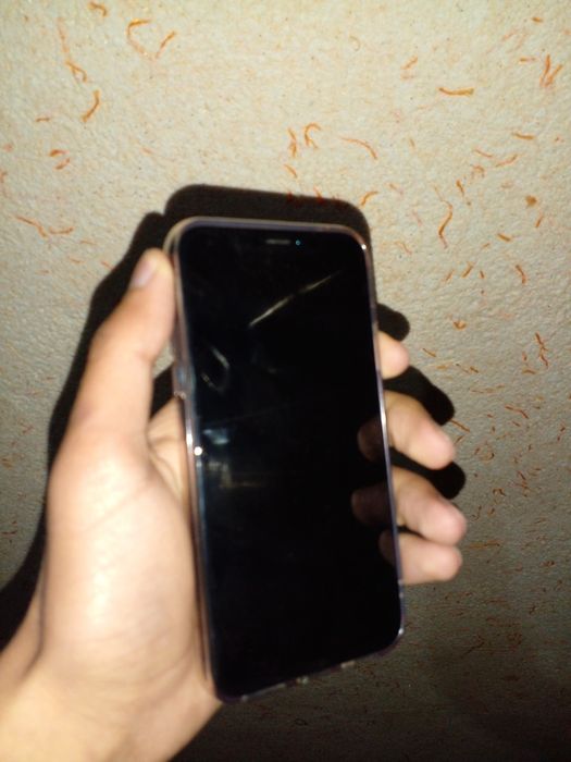 Iphone x holati rasmda