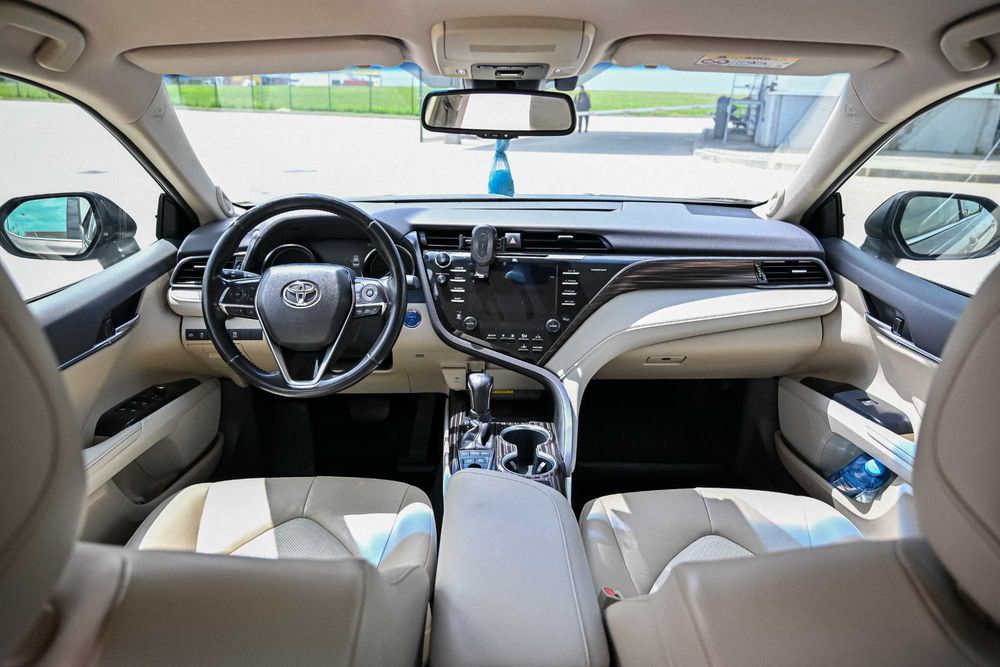 Toyota Camry 2.5 Hibrid -Exclusive - 2020