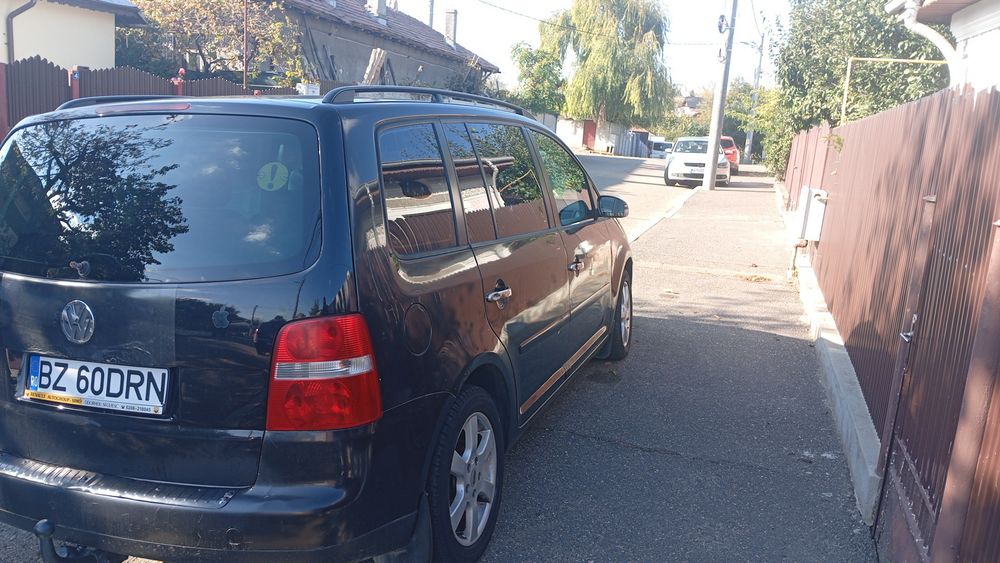 VOLKSWAGEN Touran 2005 — imagine 5