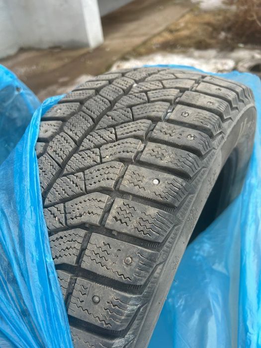 Зимние шины Viatti б/у